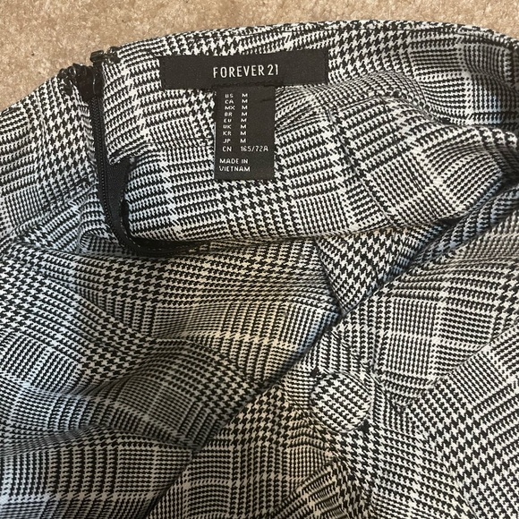 Forever 21 skirt - Picture 3 of 3